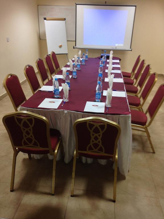 Three Arms Hotel Lagos Exterior photo